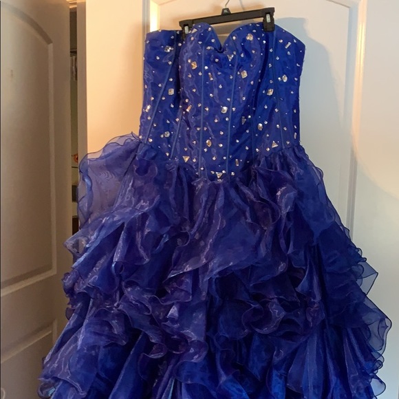 $190 for hat hoop and dress size 16 - Picture 7 of 10